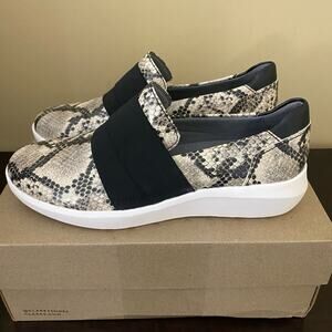 Clarks Women's, Kayleigh River Slip-On
